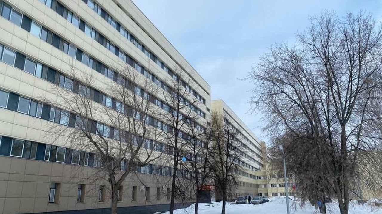 Главная картинка новости: В КДМЦ Челнов на время отказались от проведения партнерских родов 