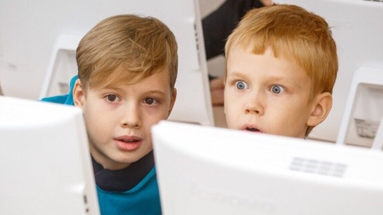 Главная картинка новости: В IT со школы: в Челнах детей обучают программированию 