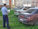 В Челнах начнут штрафовать за парковку на газонах