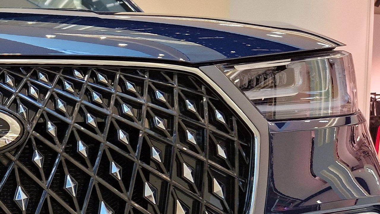 Главная картинка новости: У алиментщика из Челнов за долг в 370 тыс. рублей арестовали машину