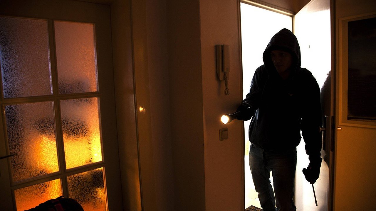 Главная картинка новости: Источник – Татар-информ.   Любовные страсти: житель Татарстана ворвался в дом к бывшей, угрожая убить