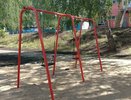 Жалуются родители: «Как вы думаете, она нормальная на целый двор детей?»