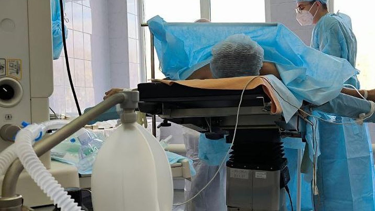 Главная картинка новости: Опрос: политикам и журналистам доверяют только 2% россиян