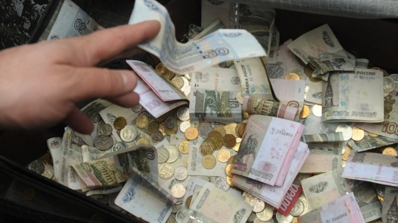 Главная картинка новости: В Татарстане 14-летний мальчик украл пожертвования из мечети