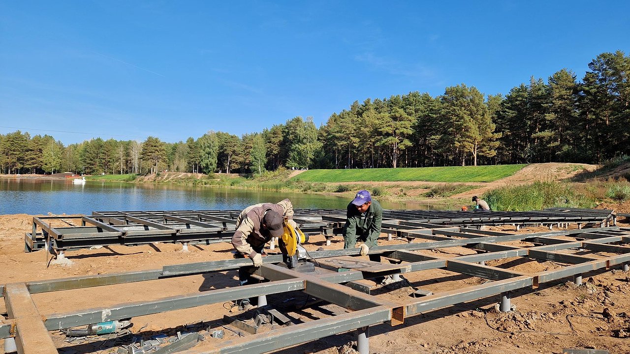 Главная картинка новости: Утки и пирсы: как меняется территория у озера в парке Прибрежном в Челнах (фото)