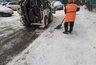 Миниатюра новости: «Давайте помогать дворникам, это же адский труд!»