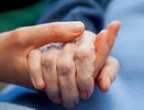 Врач-терапевт был найден мертвым на остановке