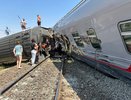 Поезд Казань – Адлер сошел с рельсов в Волгоградской области