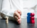 В Татарстане многодетную мать лишили родительских прав