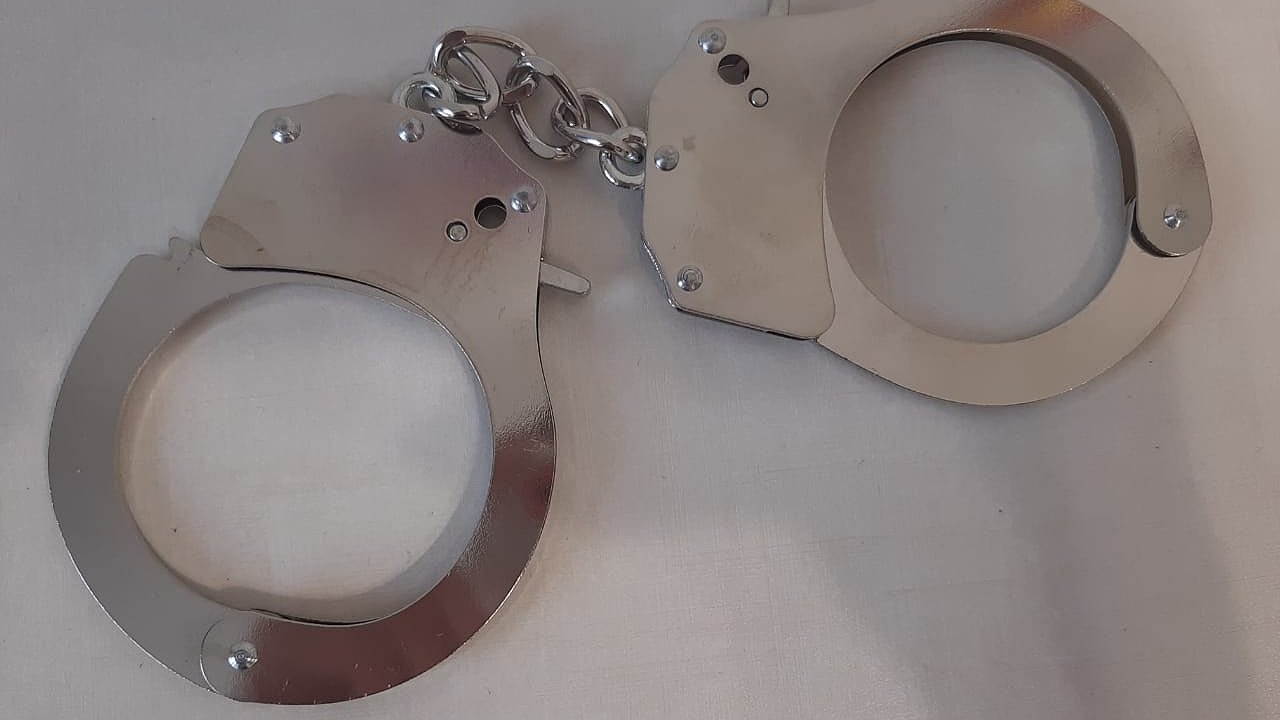 Главная картинка новости: Около рынка «Фонтан» грабитель напал на 41-летнего прохожего