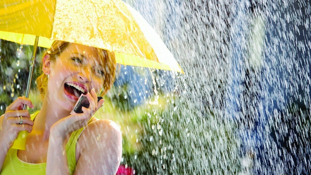 Главная картинка новости: В «меню» у погоды: жара, град и сильный ветер