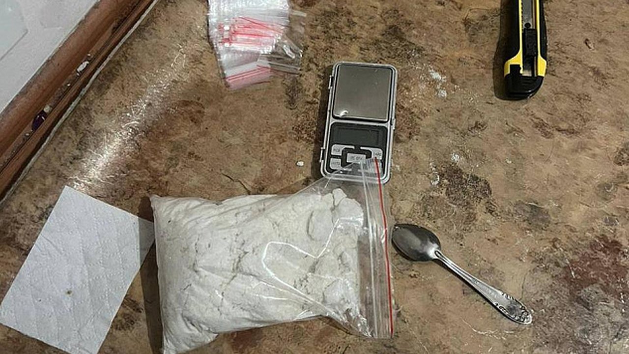 Главная картинка новости: Подростка из Елабуги будут судить за работу закладчиком