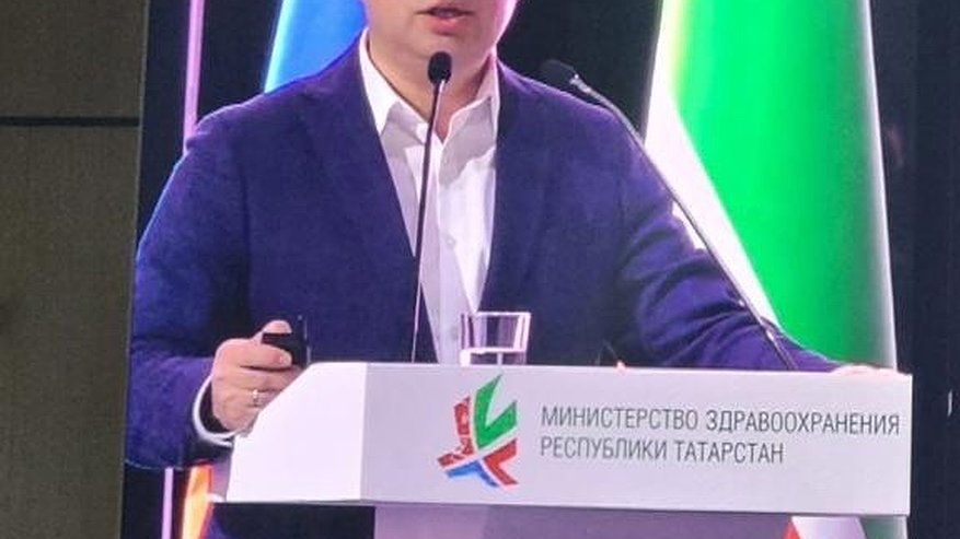 Главная картинка новости: Проводят уникальные операции, удостоены премии «Ак чэчэклэр»