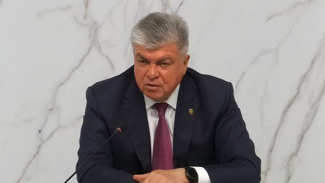 Главная картинка новости: «Игра в рулетку со смертью»: мэр Челнов призвал разобраться с местами концентрации ДТП