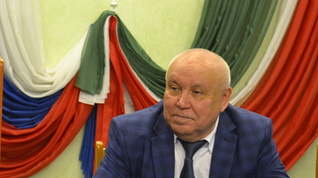 Главная картинка новости: Небессменный: Назипов уволился с должности директора филиала ТИСБИ