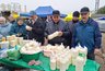 Миниатюра новости: Молоко, мясо, овощи, мед… - в выходные на сельскохозяйственную ярмарку завезли 900 тонн продуктов