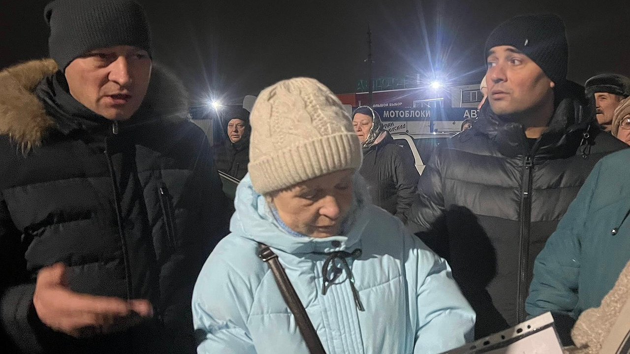 Главная картинка новости: Жители Камы требуют вернуть автобус, который ходил из Челнов до поселка