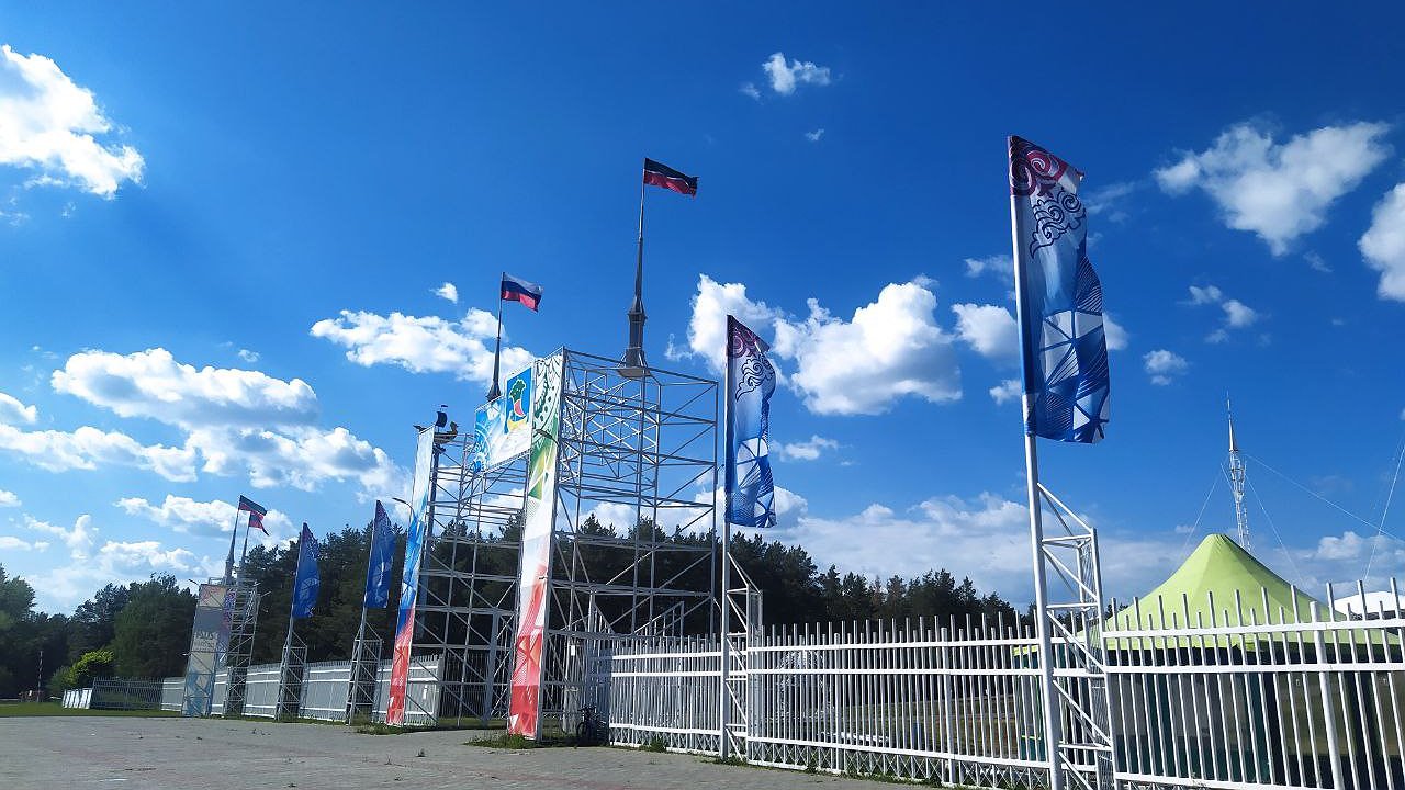 Главная картинка новости: Мэр Челнов о Дне молодежи: «Вы проводите – мы придем к вам на праздник»