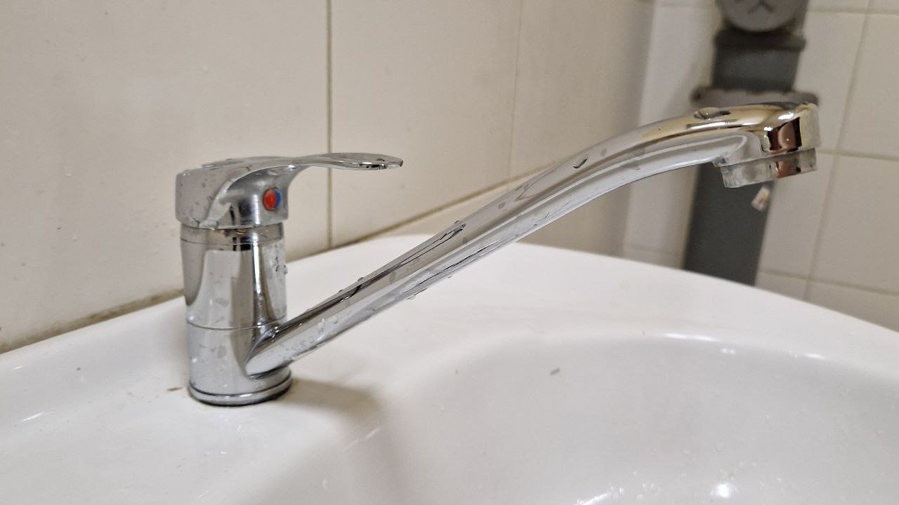 Главная картинка новости: В Челнах завтра отключат горячую воду 