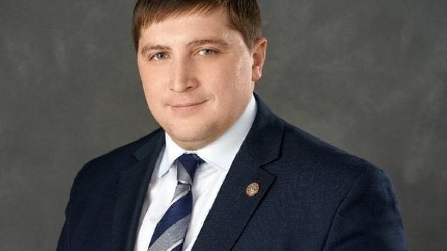 Главная картинка новости: Радмир Беляев переходит с поста главы Менделеевского района на службу в Нижнекамский район