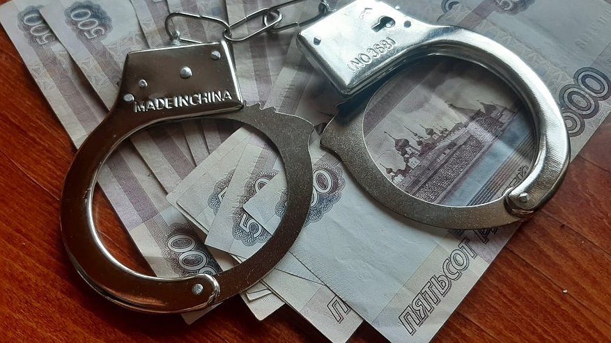 Главная картинка новости: Челнинец обнаружил пропажу банковской карты, когда с его счета начали списывать деньги