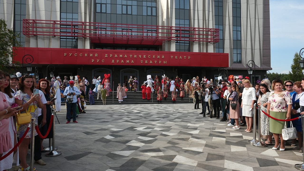 Главная картинка новости: В Челнах состоялось торжественное открытие русского драматического театра «Мастеровые» 