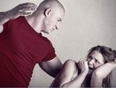 Челнинец, поссорившись с женой, сломал ей ребра