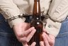 Миниатюра новости: Украденные три бутылки пива обернулись челнинцу арестом