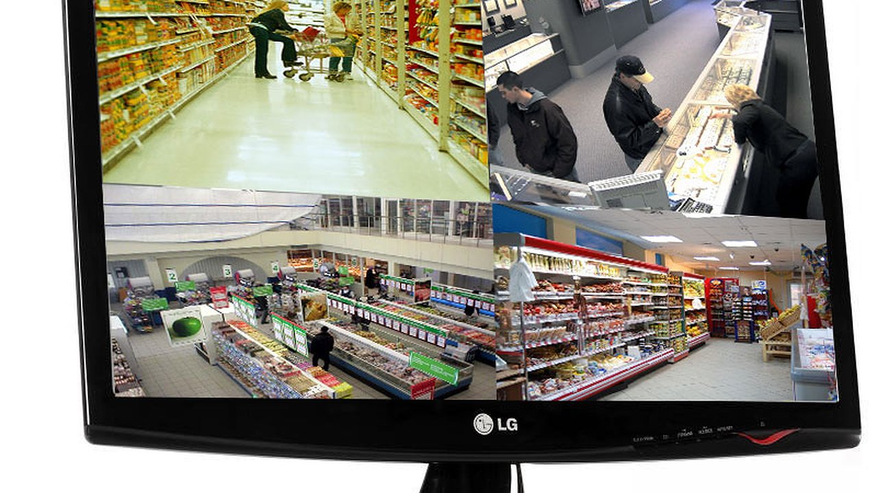 Главная картинка новости: В Челнах благодаря записям видеонаблюдения полицейские раскрыли две кражи