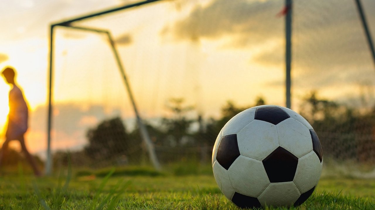 Главная картинка новости: В парке поселка ГЭС появится площадка для мини-футбола