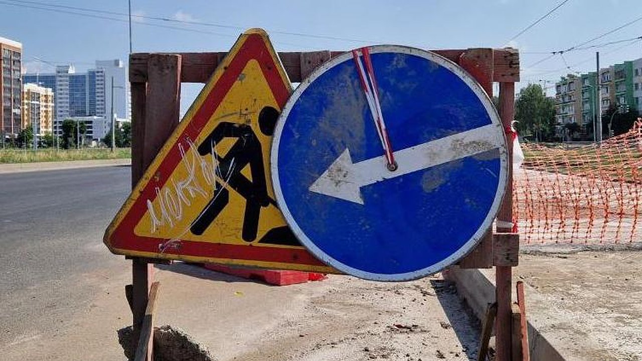 Главная картинка новости: Мэр Челнов проверил ход ремонта ул. Магистральной