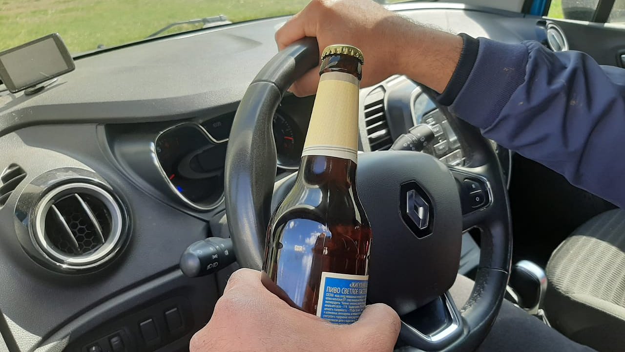 Главная картинка новости: В Татарстане пьяный водитель устроил гонки, пытаясь скрыться от автоинспекторов