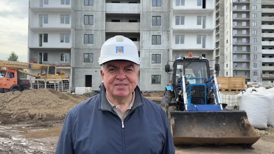 Главная картинка новости: «Все идет в графике»: Магдеев о строительстве домов для работников КАМАЗа