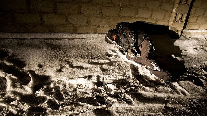 Главная картинка новости: Челнинцы сутки ходили мимо трупа замерзшего мужчины