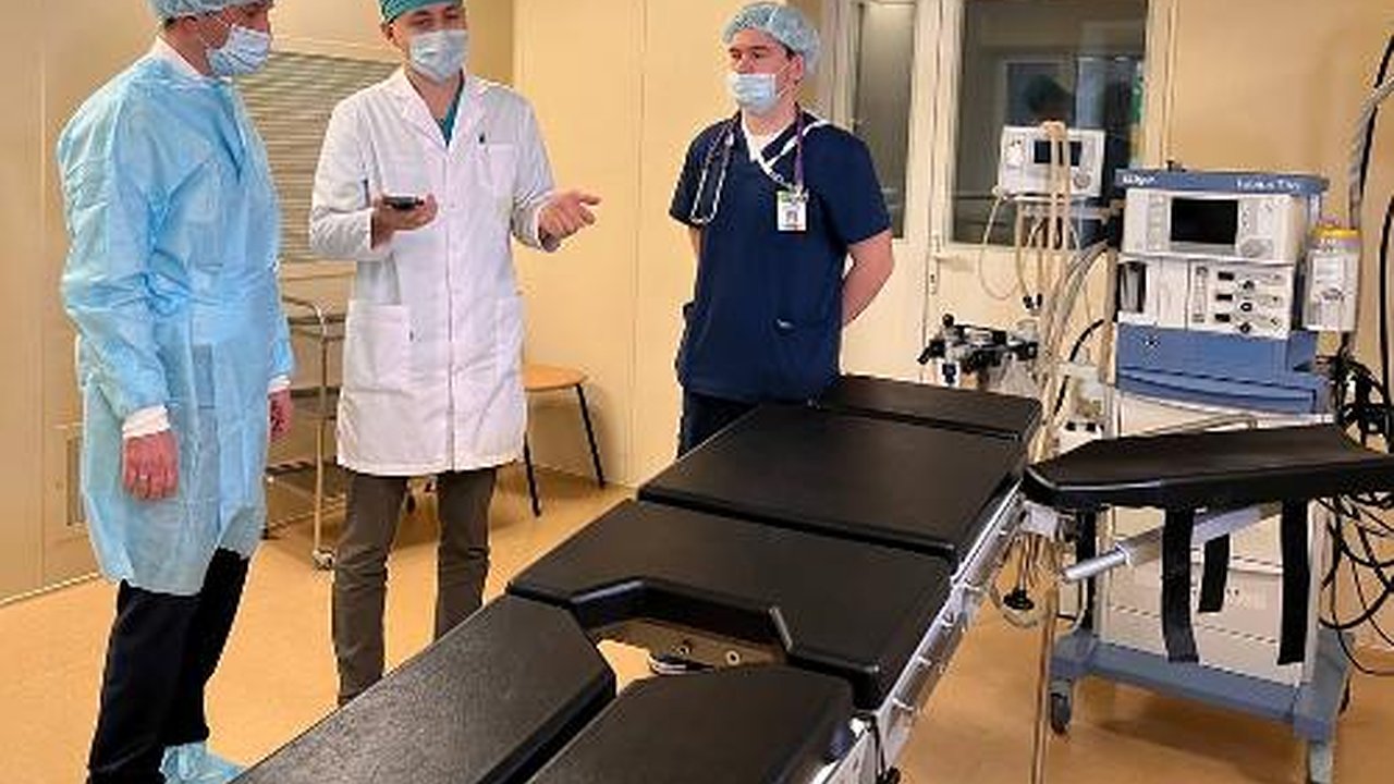 Главная картинка новости: Для КДМЦ Челнов спонсоры закупили новое оборудование