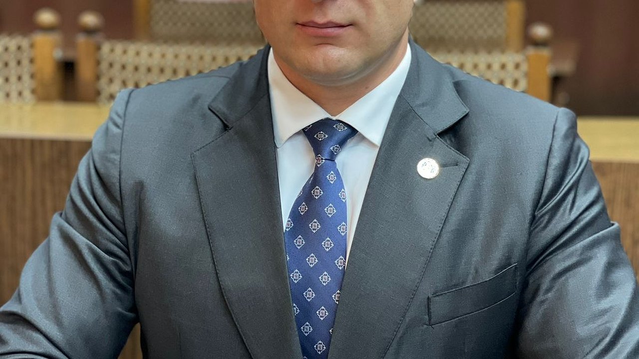 Главная картинка новости: Назначение дня: управление ЖКХ в Челнах возглавил Руслан Вильданов