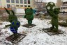 Миниатюра новости: В 24 комплексе Челнов обновили скульптуры Винни-Пуха и Пятачка