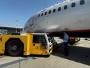 В аэропорту Казани буксир-толкач врезался в самолет