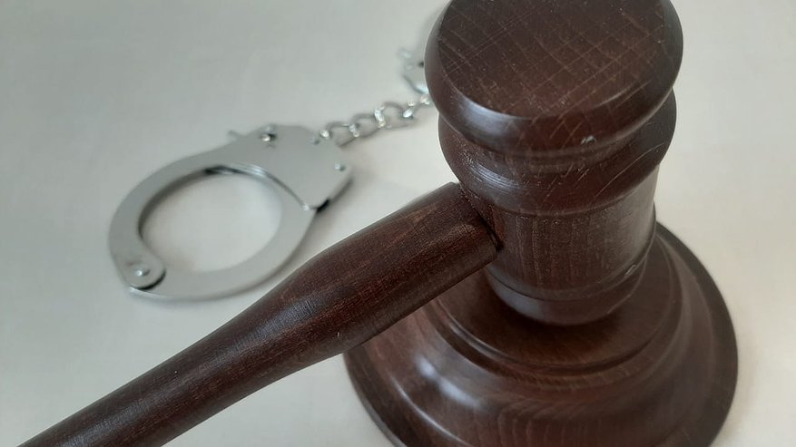 Главная картинка новости: В Челнах задержали гонцов курьеров