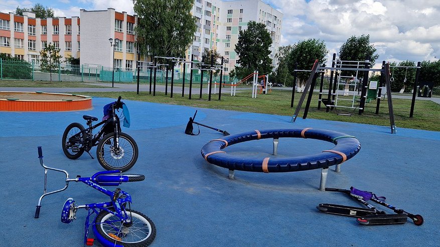 Главная картинка новости: Дизайн детских площадок начнут разрабатывать на основе русских народных игрушек