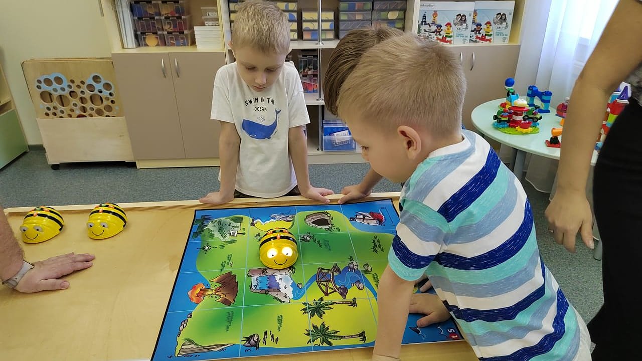 Главная картинка новости: В челнинском садике открыли клуб по развитию инженерного мышления 