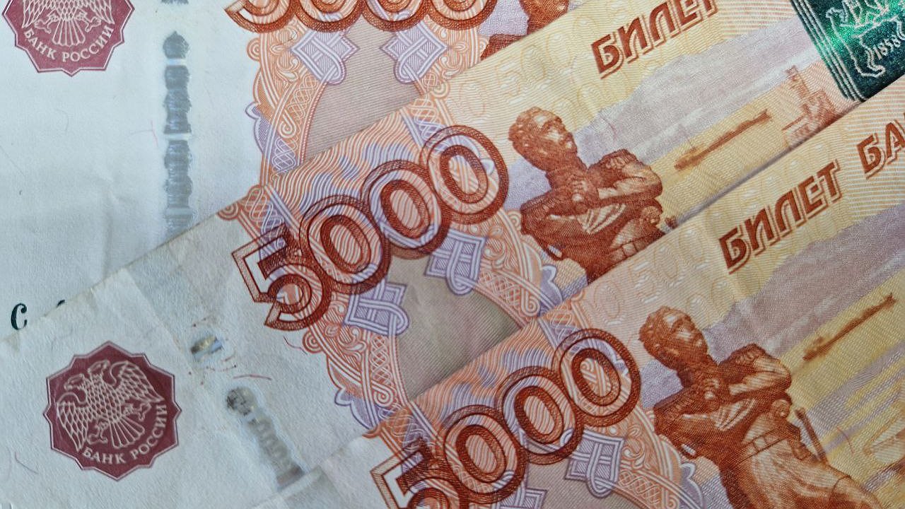 Главная картинка новости: Жительница Альметьевска набрала кредитов и отправила мошенникам 4,5 млн рублей