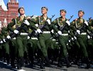Военнослужащие в России станут получать больше