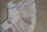 Миниатюра новости: В Челнах у директора ресторана украли 80 тыс. рублей