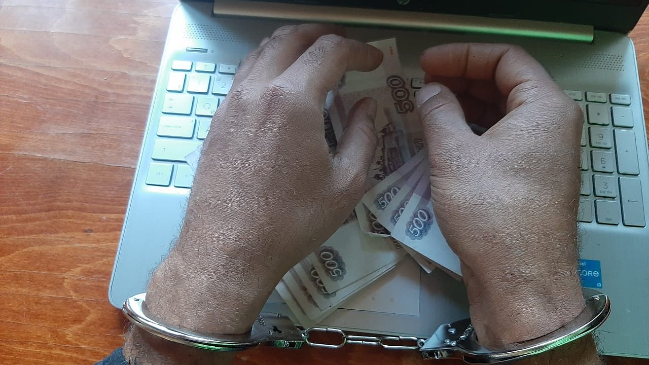 Главная картинка новости: Челнинец выуживал у знакомых деньги, обманывая что средства нужны на похороны сына