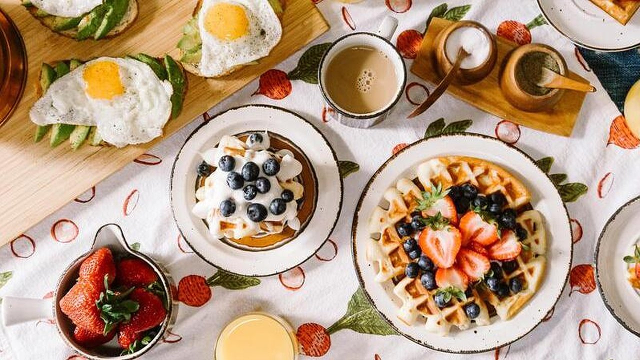 Главная картинка новости: 15 компаний по доставке еды Набережные Челны