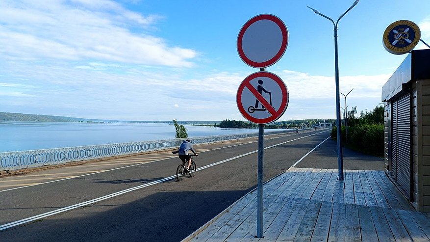 Главная картинка новости: Магдеев: проката электросамокатов в Челнах не будет