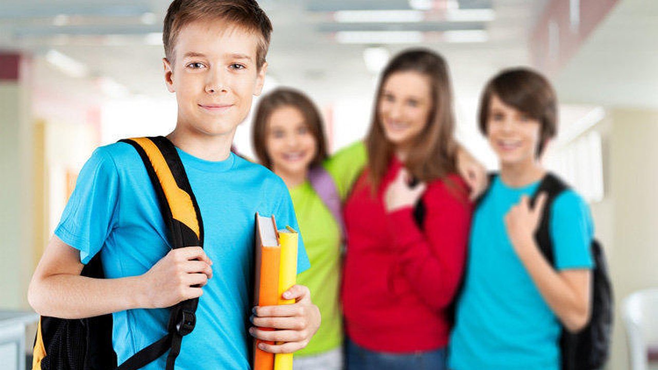 Главная картинка новости: Пятидневная или шестидневная неделя в школах?