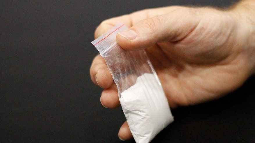 Главная картинка новости: В Челнах 16-летняя девочка пыталась сбыть крупную партию наркотиков