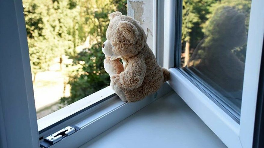 Главная картинка новости: В Татарстане в частном летнем лагере мальчик упал из окна 5-го этажа